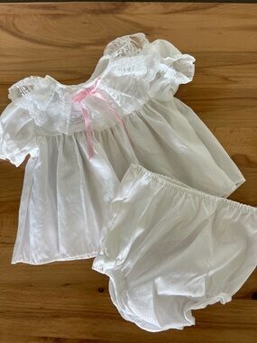 Vintage Rare USA Jo Lene White Lace Baby Dress Set w/Pink Ribbon New Never Worn